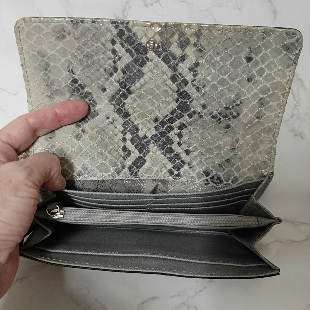 MICHAEL KORS Fulton Flap Snakeskin Leather Continental Wallet - EUC